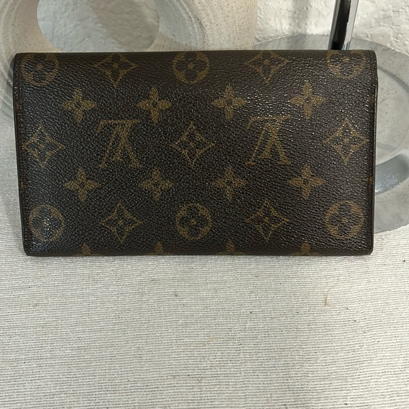 Authentic LOUIS VUITTON Monogram long wallet - Picture 3 of 17